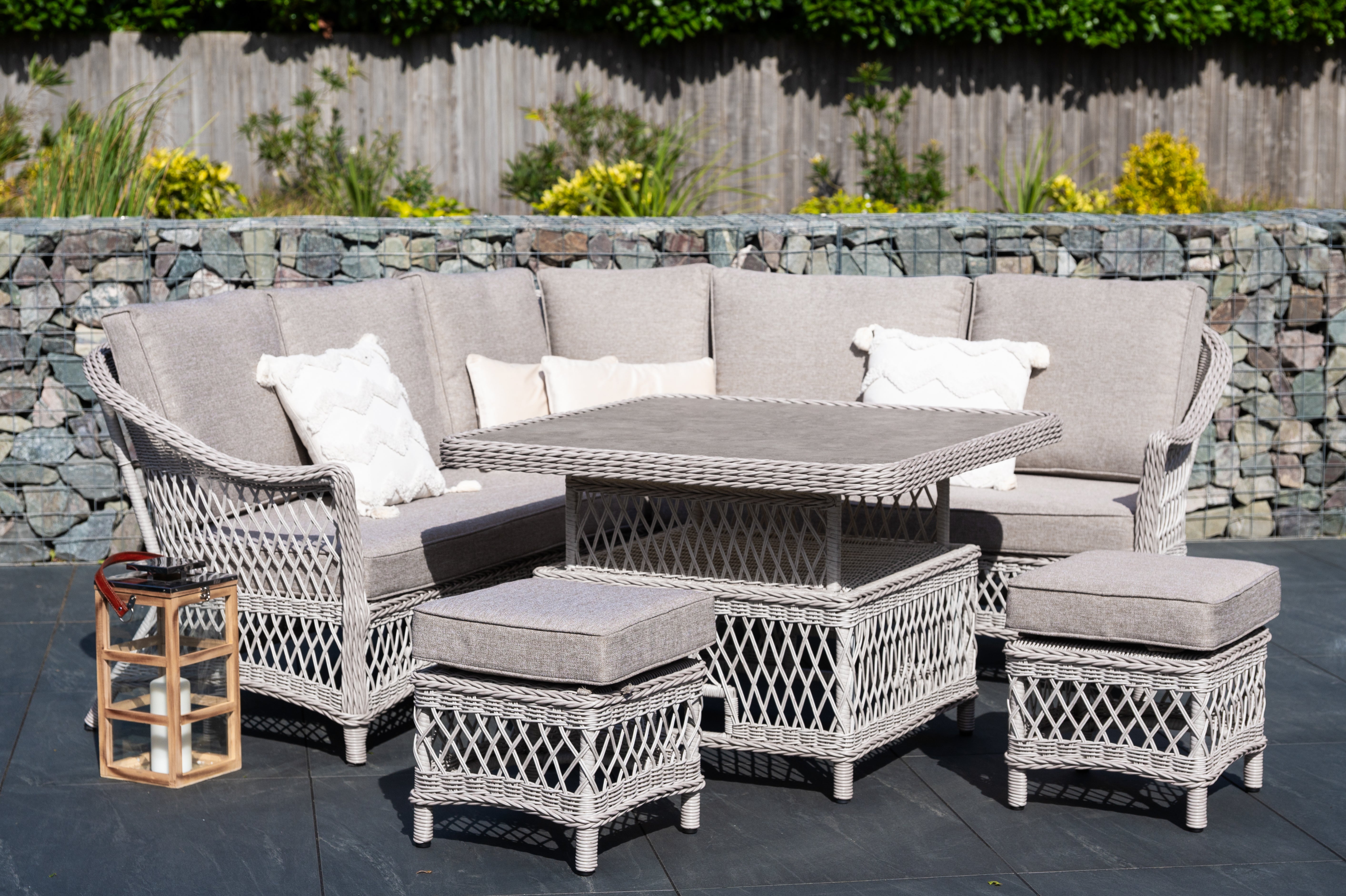 Cotswold mini corner set