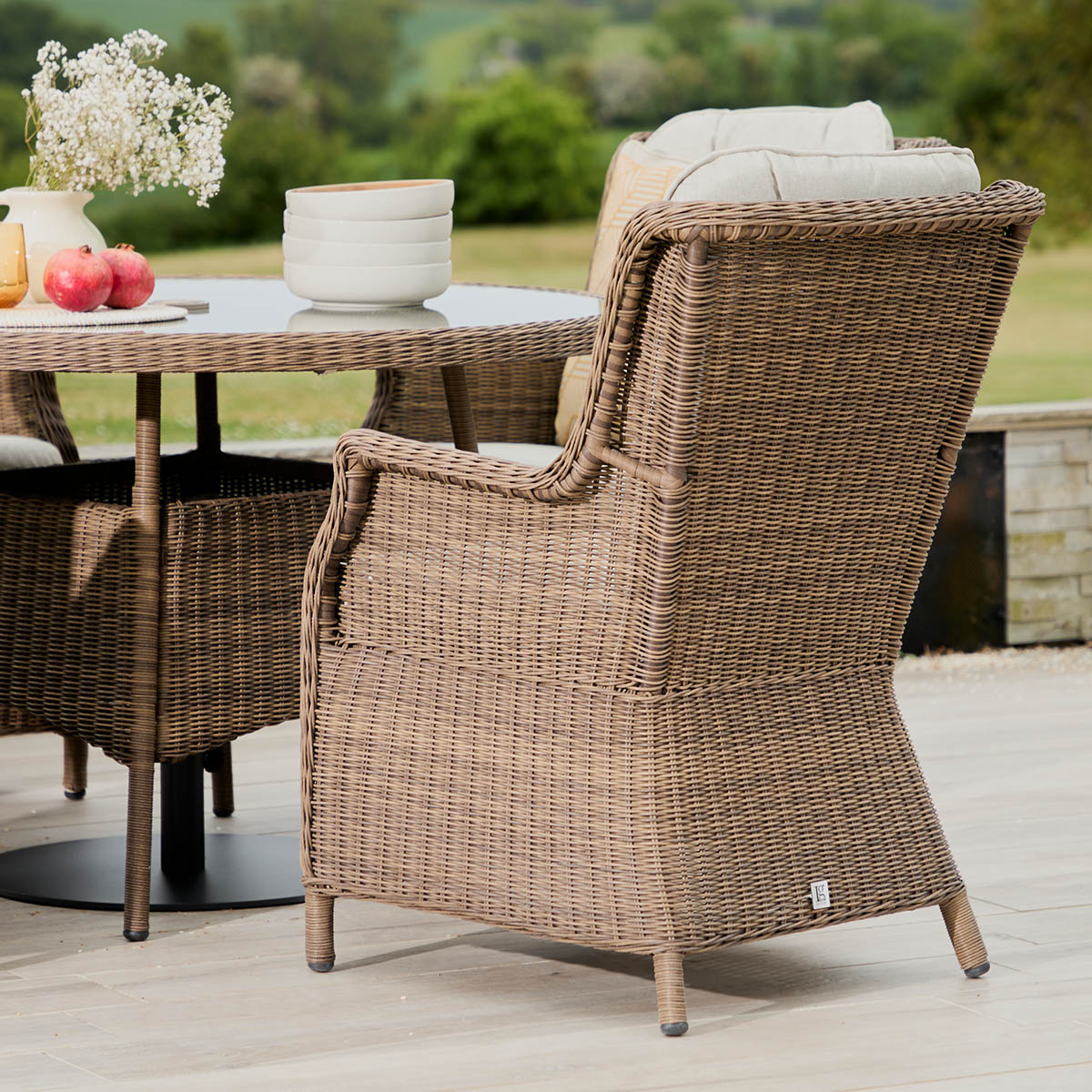 Montpellier 4 seat dining set inc. 2.5m parasol