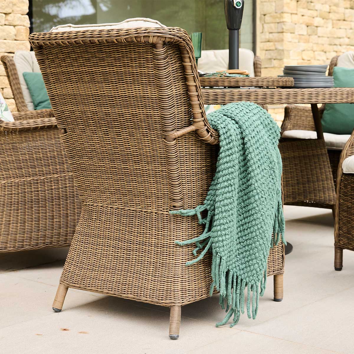 Montpellier 6 seat dining set with lazy Susan including 3m parasol